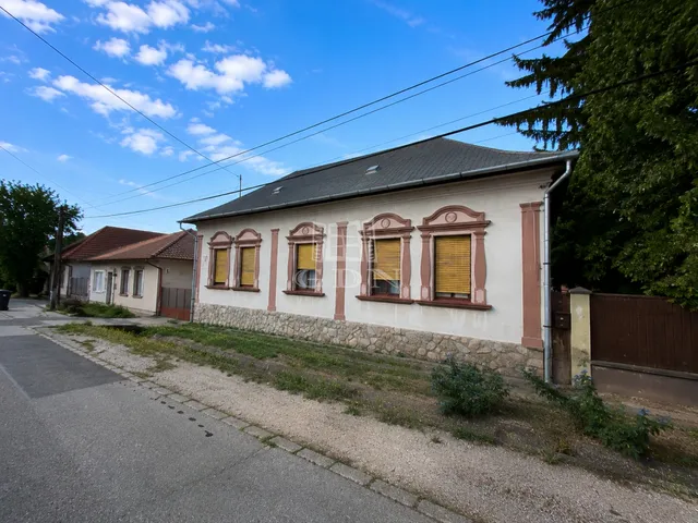 Eladó ház Biatorbágy 162 nm