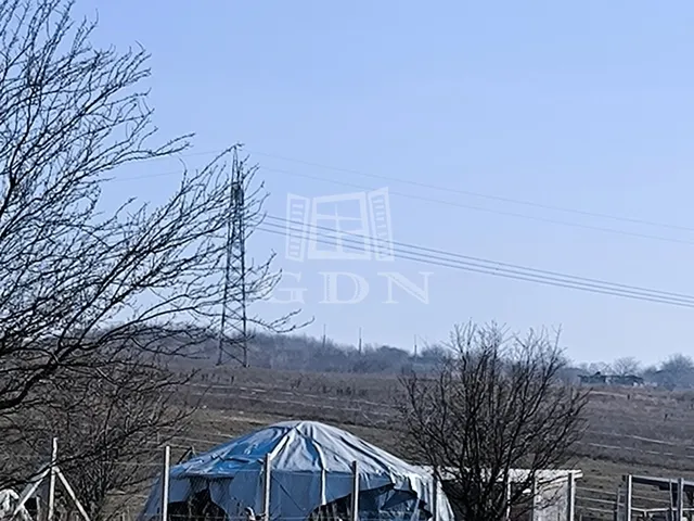 Eladó mezőgazdasági ingatlan Fót 2709 nm
