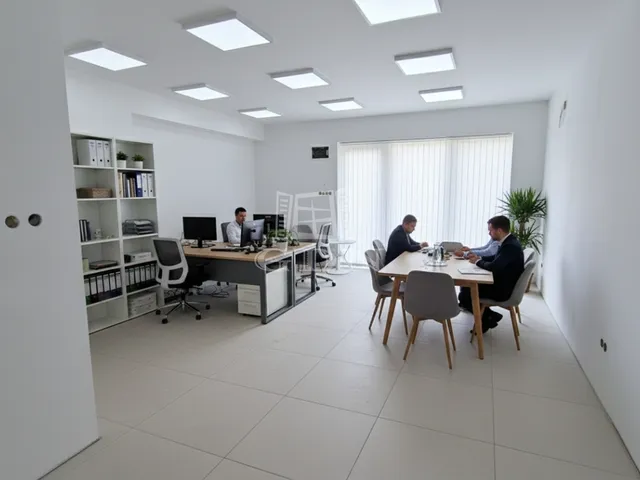 Eladó kereskedelmi és ipari ingatlan Veresegyház 24 nm