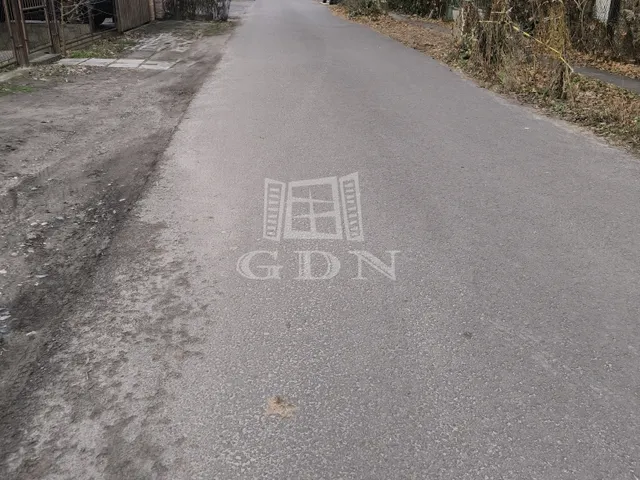 Eladó telek Göd 300 nm