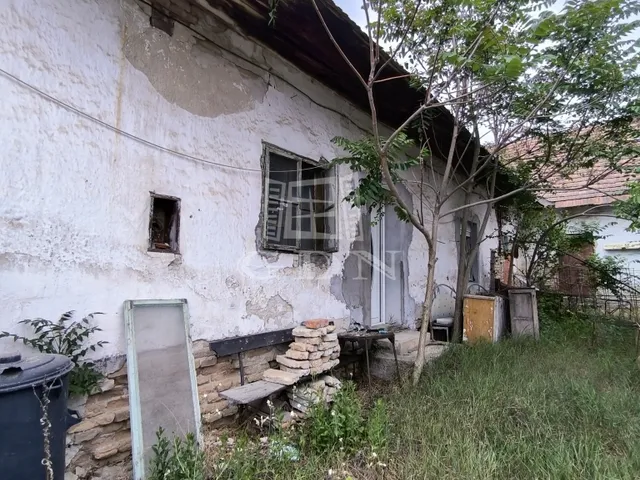 Eladó ház Pócsmegyer, Surány 60 nm