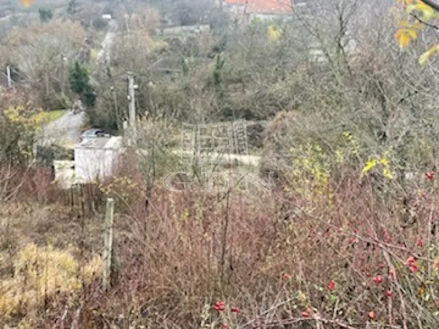 Eladó telek Budapest III. kerület 592 nm