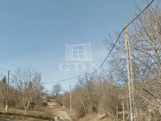 Eladó telek Budapest III. kerület 592 nm