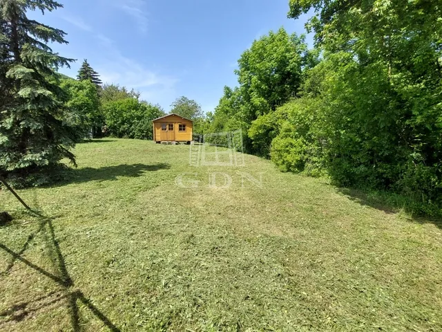 Eladó telek Dunabogdány 734 nm