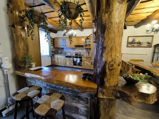 Eladó ház Fót 220 nm