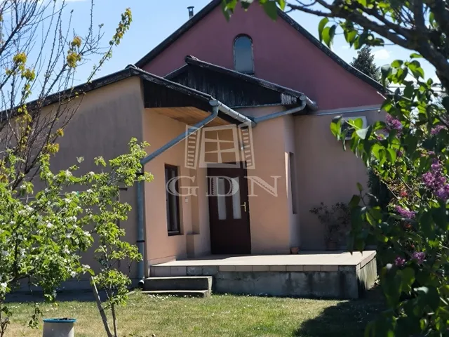 Eladó ház Fót, Kisalag 79 nm