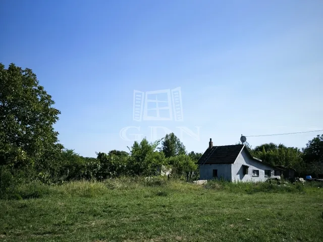 Eladó telek Erdőkertes 1061 nm