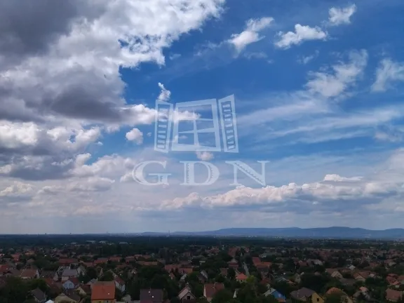 Eladó mezőgazdasági ingatlan Fót 3000 nm