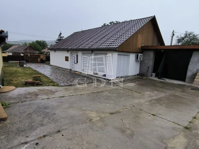 Eladó ház Buják 94 nm