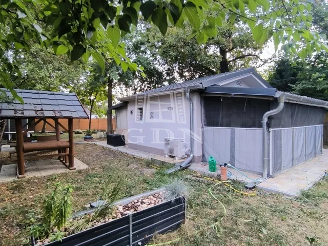 Eladó ház Szigetmonostor, Horány 20 nm
