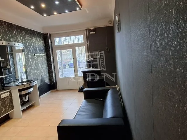 Eladó kereskedelmi és ipari ingatlan Budapest XIV. kerület, Zugló 38 nm