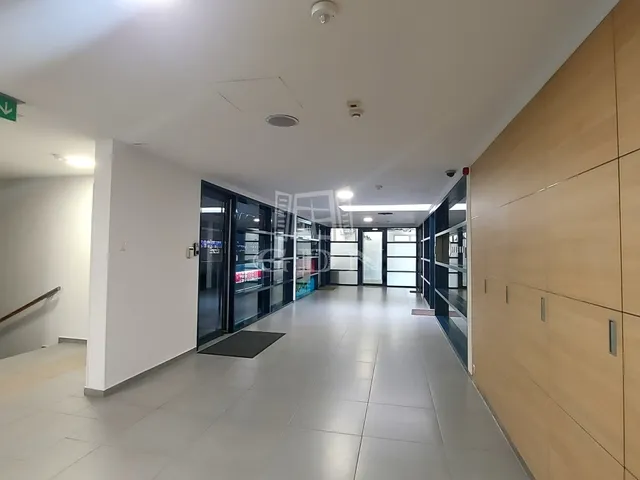 Kiadó kereskedelmi és ipari ingatlan Budapest XIX. kerület, Wekerletelep 300 nm