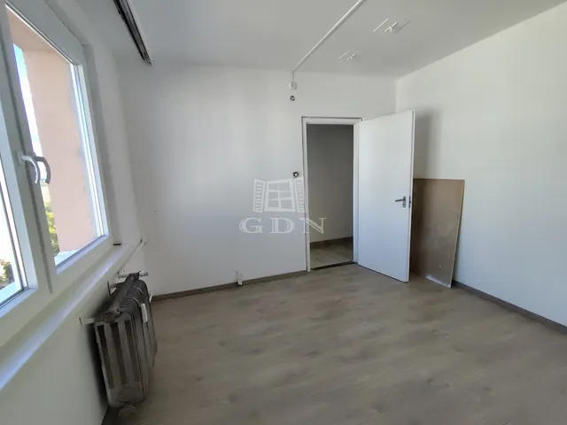 Eladó lakás Budapest XV. kerület 70 nm