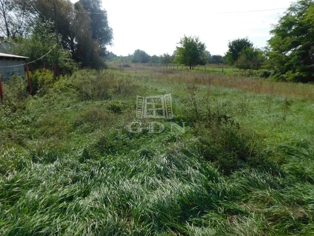 Eladó telek Győr, Győrszentiván 6623 nm