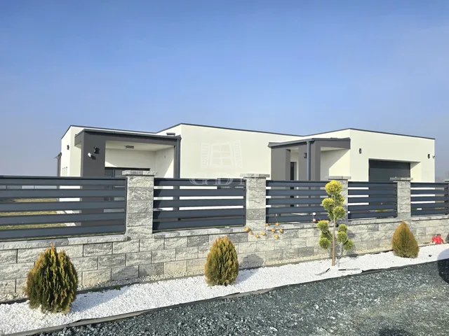 Eladó ház Zalaegerszeg, Neszele 210 nm