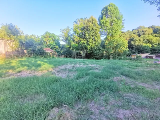 Eladó telek Csatár 1030 nm