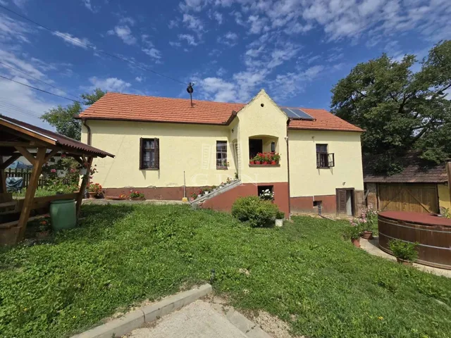 Eladó ház Kustánszeg 77 nm