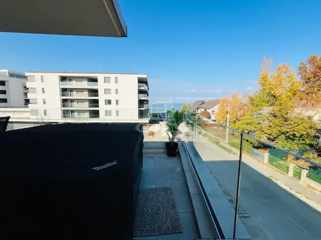 Eladó lakás Balatonlelle 141 nm