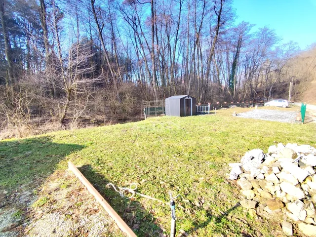 Eladó telek Döbrönte 584 nm