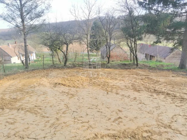 Eladó telek Böde 2431 nm