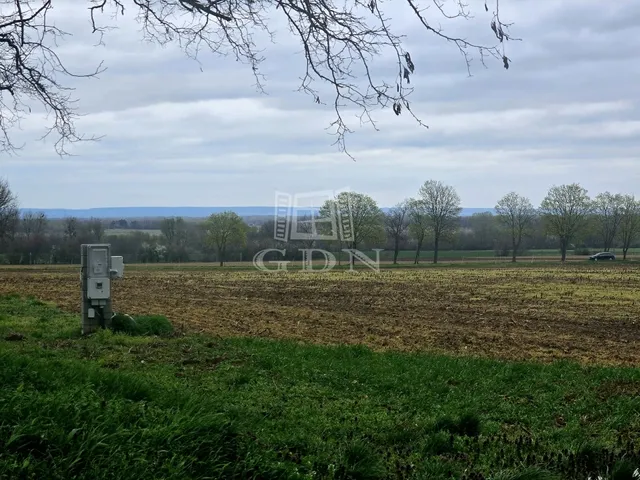 Eladó telek Balatonkeresztúr 970 nm