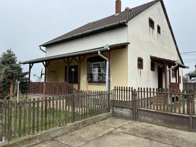 Eladó ház Semjénháza 110 nm