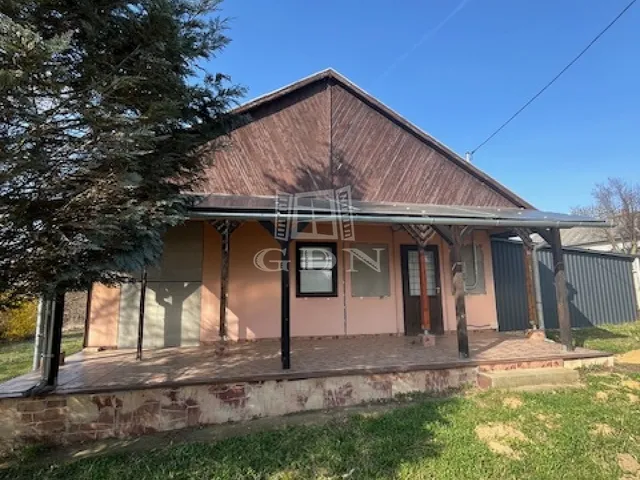 Eladó ház Nádasd 63 nm