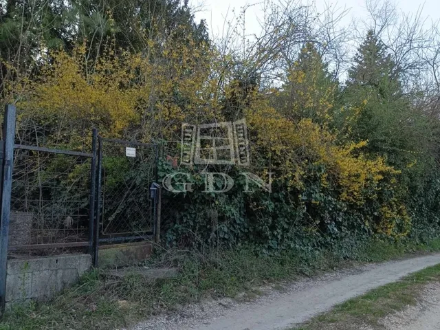 Eladó telek Biatorbágy 765 nm
