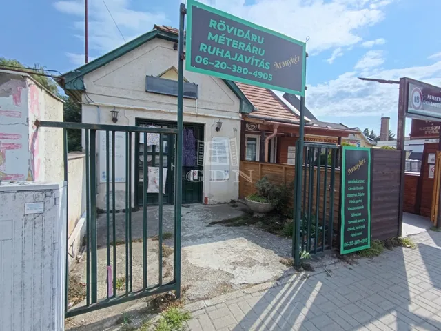 Eladó kereskedelmi és ipari ingatlan Érd, Parkváros 50 nm