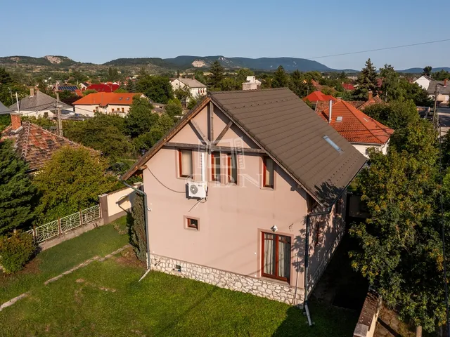 Eladó ház Esztergom 120 nm
