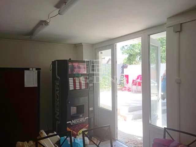 Kiadó kereskedelmi és ipari ingatlan Érd, Vincellér 35 nm
