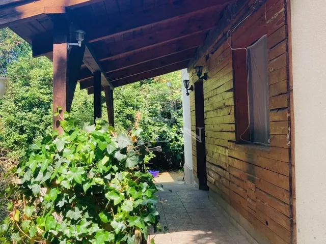 Eladó kereskedelmi és ipari ingatlan Budapest X. kerület, Óhegy 181 nm