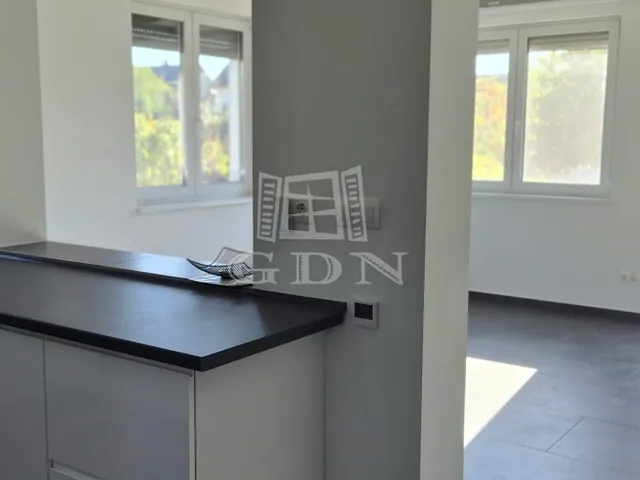 Kiadó ház Érd, Dombosváros 100 nm
