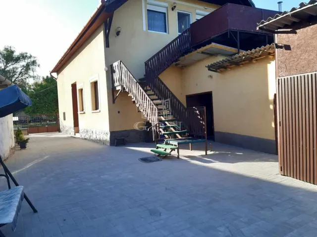 Eladó ház Nagykáta 168 nm
