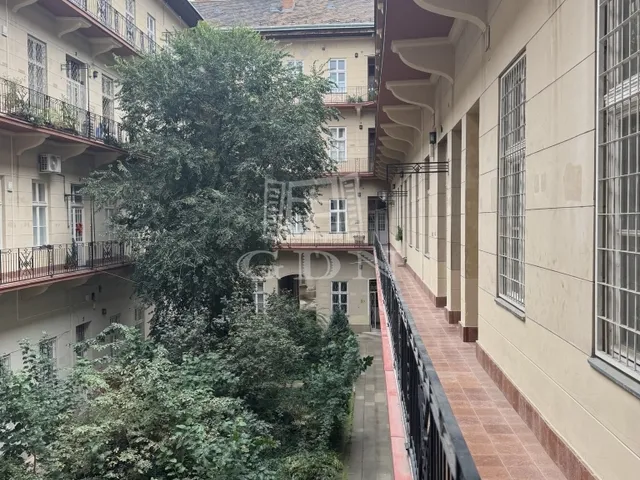 Eladó lakás Budapest VI. kerület 37 nm