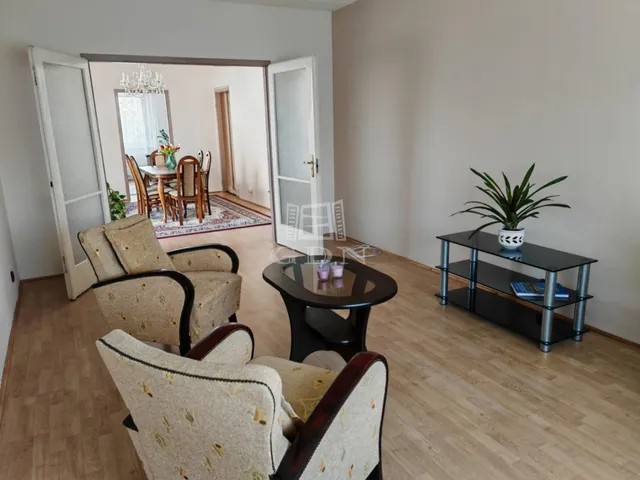 Eladó lakás Budapest XV. kerület 78 nm