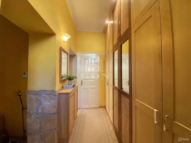 Eladó lakás Budapest VI. kerület 54 nm