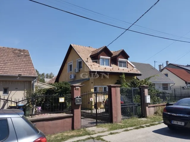 Eladó ház Budapest IV. kerület, Megyer 207 nm