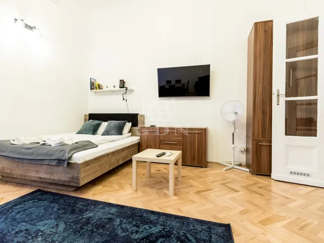 Eladó lakás Budapest VI. kerület 44 nm