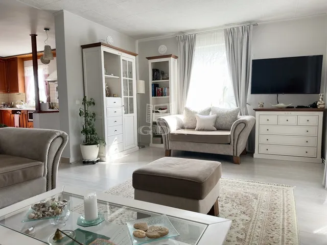 Eladó ház Mende, Pusztaszentistván 110 nm