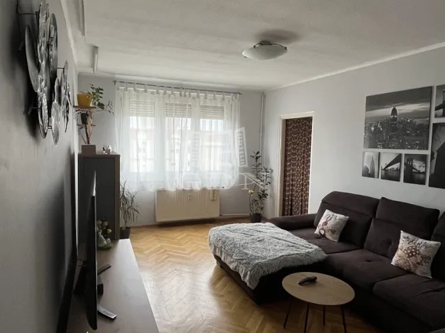 Eladó lakás Budapest XV. kerület 64 nm