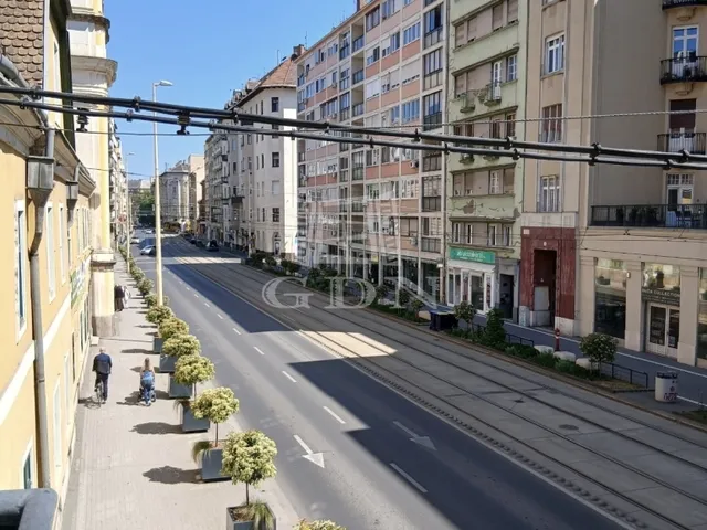 Eladó lakás Budapest II. kerület 80 nm