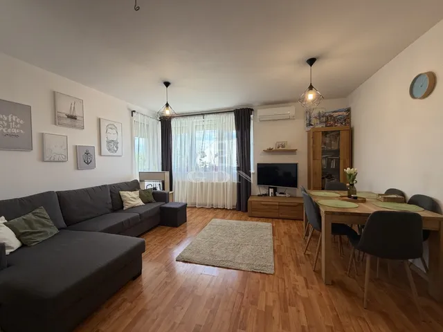 Eladó lakás Budapest XV. kerület 78 nm