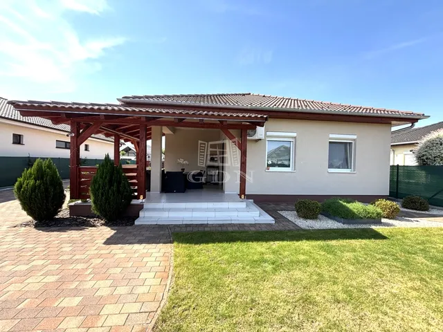 Eladó ház Kakucs 130 nm