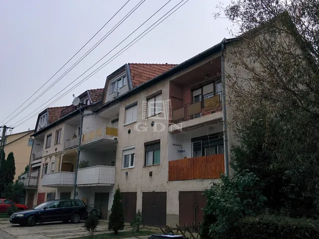 Eladó lakás Vác 74 nm