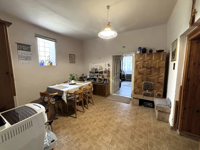 Eladó ház Úri 84 nm