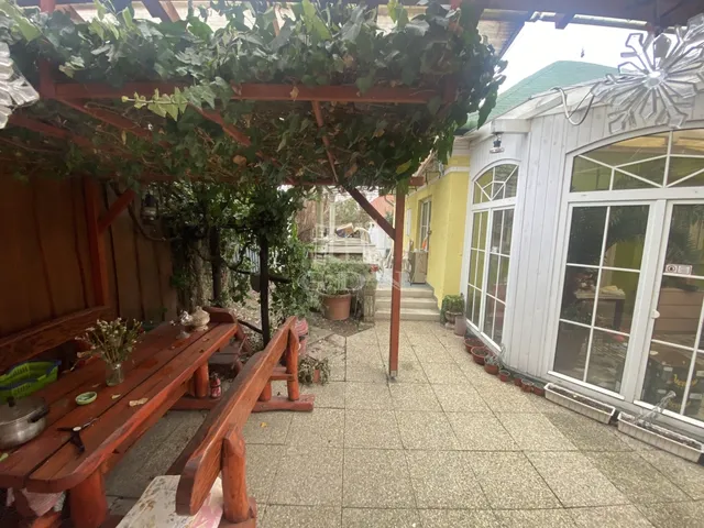 Eladó ház Üllő 200 nm