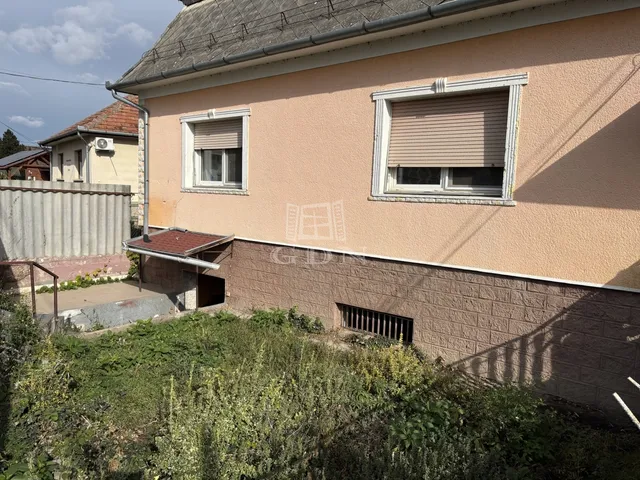 Eladó ház Úri 121 nm