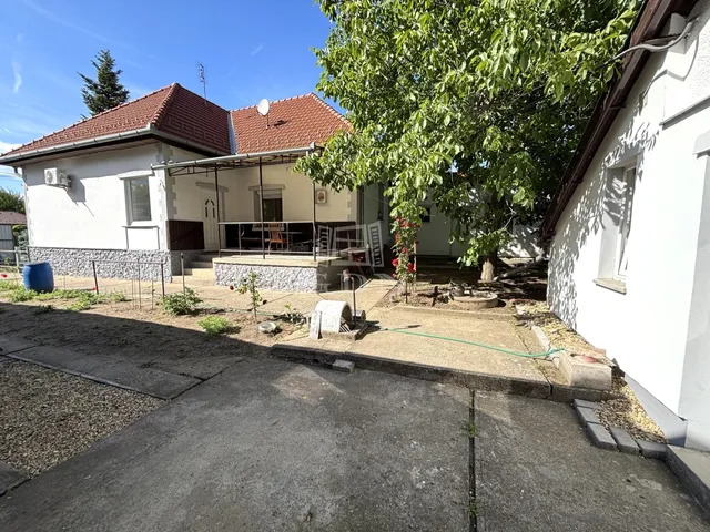 Eladó ház Üllő 132 nm