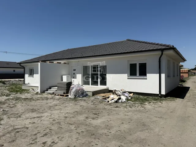 Eladó ház Siófok 68 nm